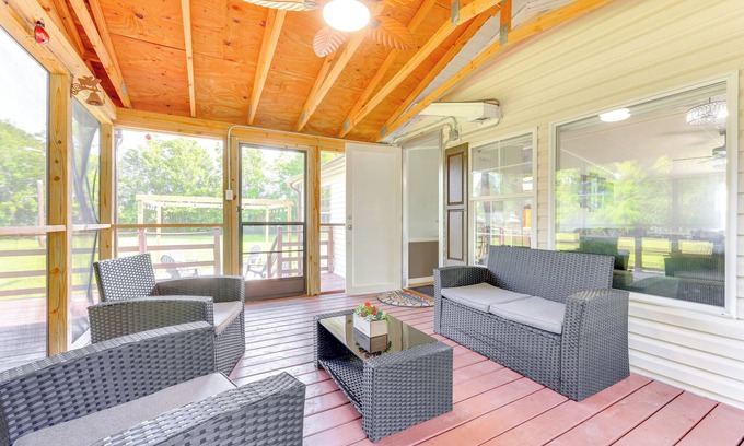 Palatka House | Cozy Palatka Hideaway with Fireplace & Private Porch