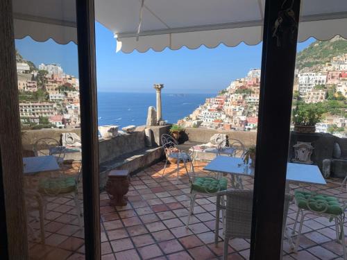 Liparlati Villa | Discover Palatonella: Family-Friendly Retreat with 9/10 Rating