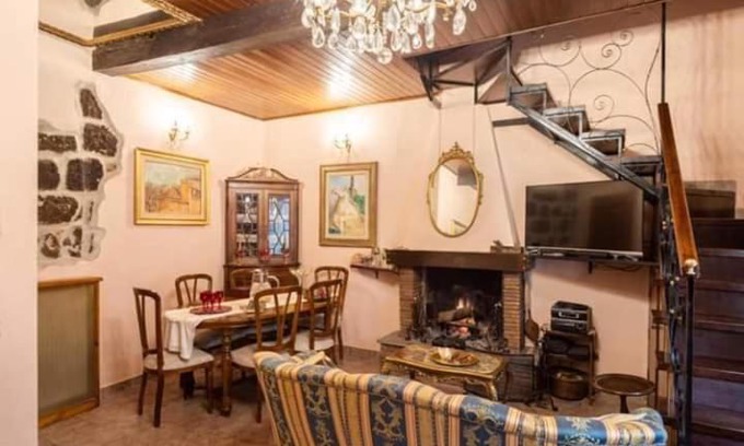 Ronciglione House | Enchanting Palazzetto Sant'Andrea: Family-Friendly Retreat
