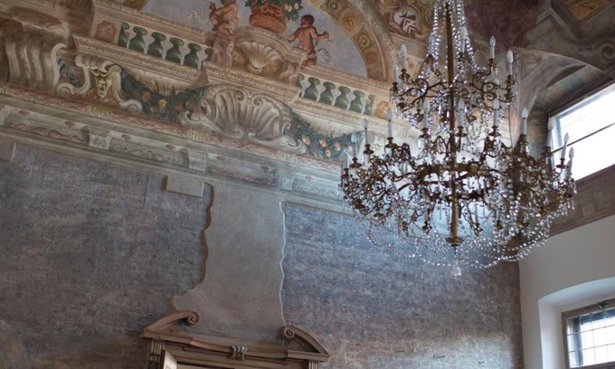 Old Town Bed & Breakfast | Experience Palazzo Arrivabene B&B with Pool and Spa