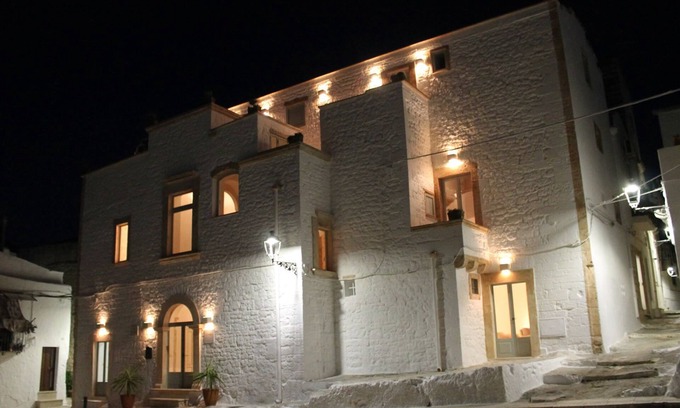 Ceglie Messapica Bed & Breakfast | Eco-Friendly Retreat at Palazzo Camarda with Spa & Breakfast
