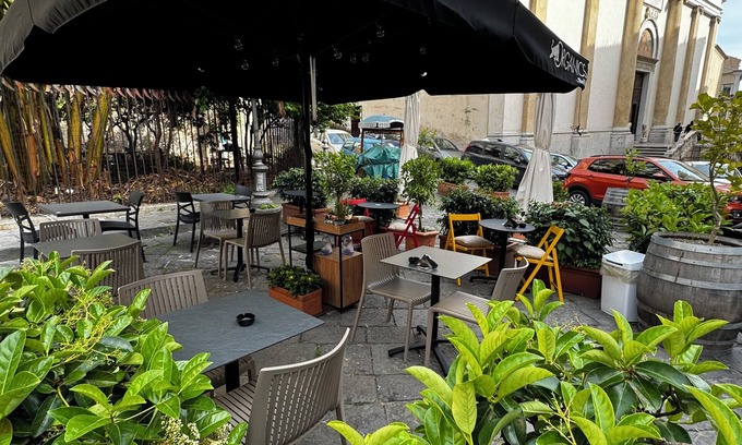 Rione Duomo Apartment | Palazzo Dogana Room & Suite