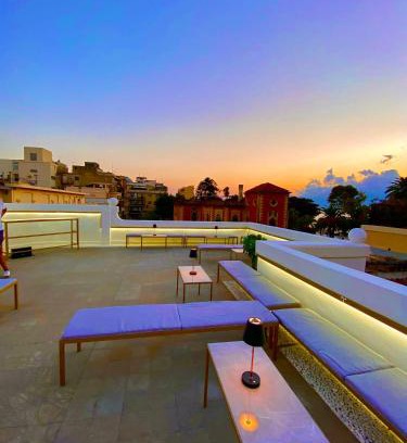 Reggio Calabria Bed & Breakfast | Elegant Palazzo Fiaccadori - Historic Stay with Breakfast