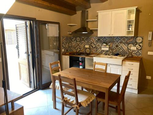 Bagheria Apartment | Palazzo Larderia: Family & Pet Friendly Retreat Awaits