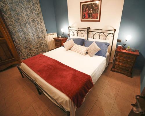 Guzman Apartment | Elegant Palazzo Le Muse Apartments for Family Getaways