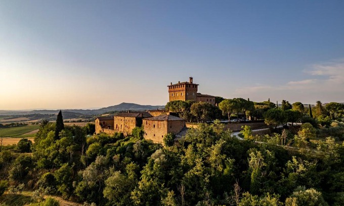 Pienza House | Elegant Palazzo Massaini - Le Scuderie with Ocean Views