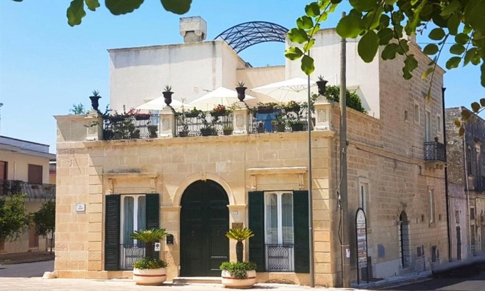 Palmariggi Bed & Breakfast | Palazzo Megha Suite with Breakfast & Pet-Friendly Comfort