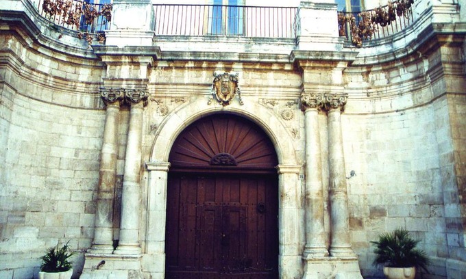 Rutigliano House | Palazzo Moccia: Highly Rated Family & Pet-Friendly Stay