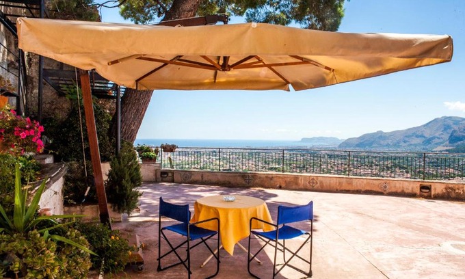 Monreale Bed & Breakfast | Top-Rated B&B Palazzo Cutò: Pet-Friendly with Breakfast