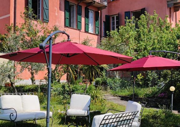Bracelli Apartment | Explore Palazzo Ravaschieri Apt Agrifoglio with Family Amenities