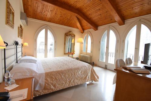 Gravina in Puglia Bed & Breakfast | Experience Oceanfront Bliss at Palazzo Sottile Meninni