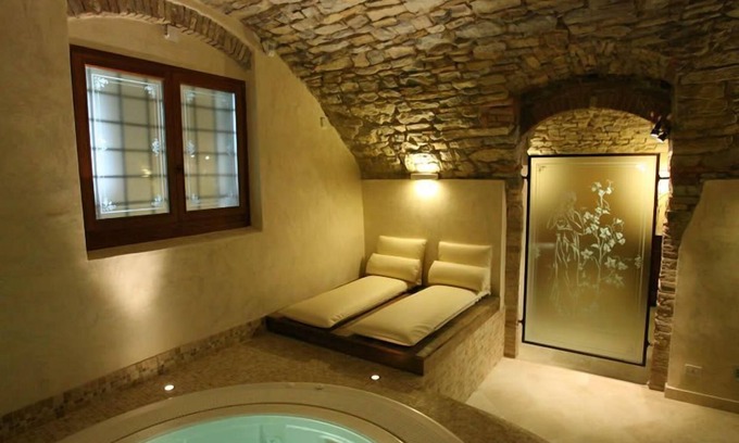 Castellina in Chianti Hotel | Discover Palazzo Squarcialupi: 4-Star Haven with Spa & Pool