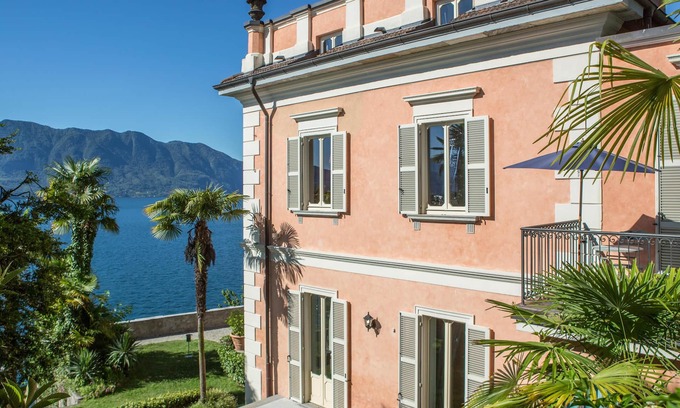 Gonte Villa | Discover Der Palazzo: Steps from the Lake with Ocean Views