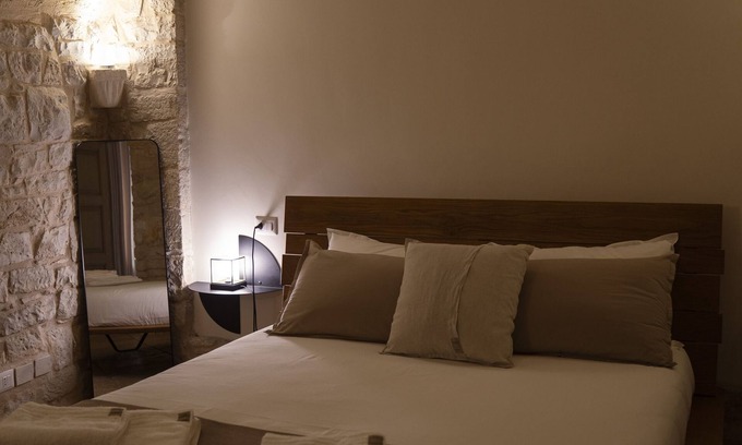 Bisceglie Bed & Breakfast | Experience Palazzo Vittoria: Ocean View & Family-Friendly