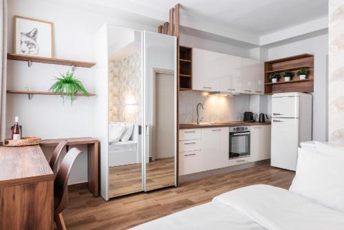 Ladadika Apartment | Palea, Urban comfort in Thessaloniki