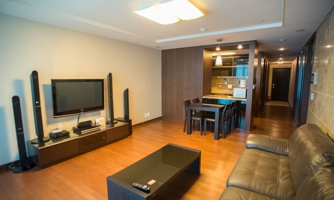 Haeundae Apartment | Oceanfront Paled CZ Condo with Pool and Spa in Haeundae