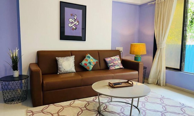 Khar Apartment | Inviting Stay at Pali Carters Building, Khar West