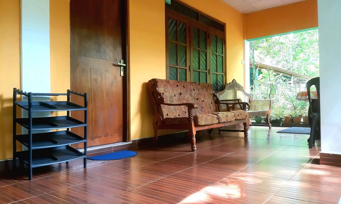 Sigiriya Bed & Breakfast | Guest Rated: Palitha Home Stay with Family-Friendly Amenities