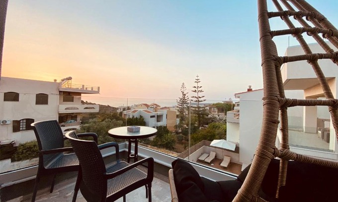 Kalathas Apartment | Pallada Hotel: Pet-Friendly Oasis with Ocean Views