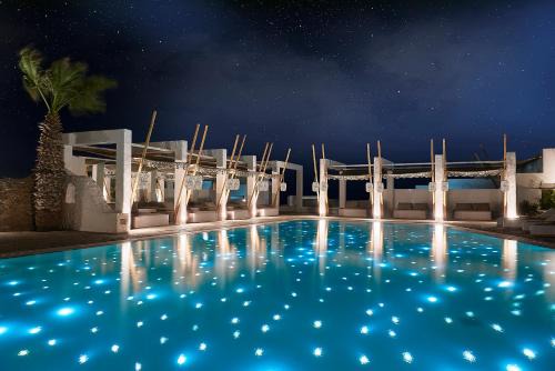 Psarou Hotel | Elegant Palladium Hotel with Oceanfront Spa & Pool