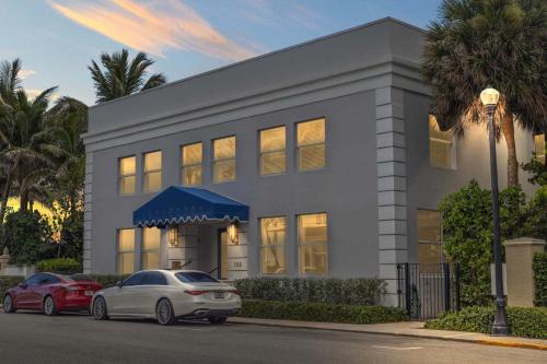 Palm Beach Apartment | Coastal Retreat at Palm Beach House - Family & Pet Friendly