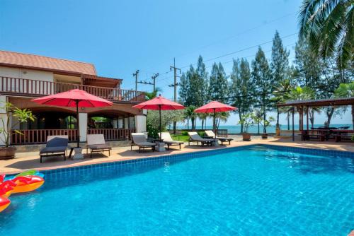 Pak Nam Pran Resort | Idyllic Palm Beach Resort with Pool and Ocean Views