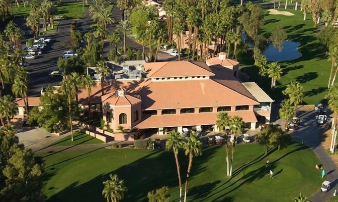 Palm Desert Resort | Relax at Palm Desert Oasis Country Club Resort Getaway