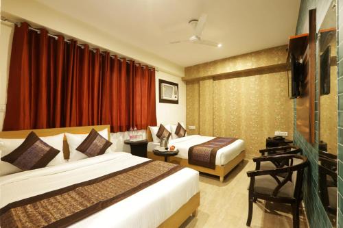 Mahipalpur Bed & Breakfast | Pet-Friendly Palm Emerald Near New Delhi Airport