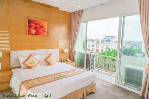 Khu bao ton Thien nhien Pu Luong Hotel | Accessible Palm Hotel Thanh Hoa: Family-Friendly Comfort