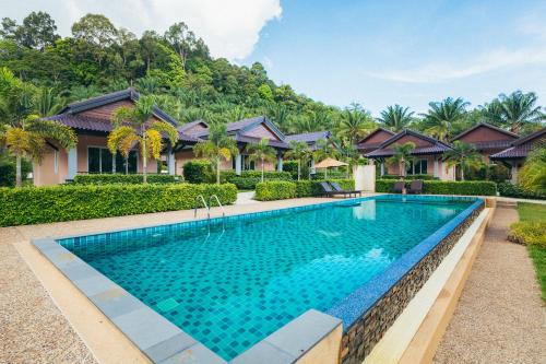 Krabi Resort | Tranquil Palm Kiri Aonang Resort with Ocean View & Spa