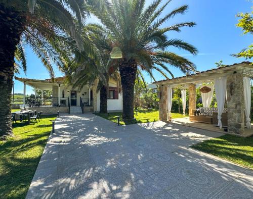 Kallithea House | Palm Luxury Villa in Kallithea