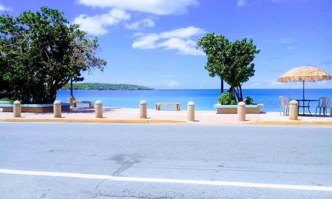 Cabezas Apartment | Elegant Palm Paradise Penthouse with Ocean Views & Spa