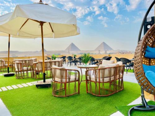 Kafrat al Jabal House | Family-Friendly Palm Pyramids View INN with Great Amenities