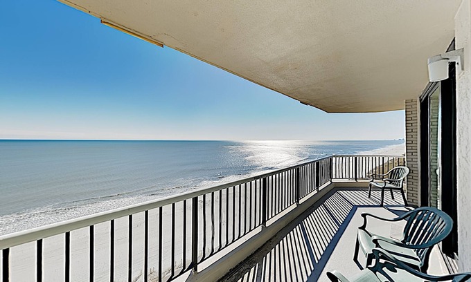Myrtle Beach Condo | Unforgettable Palm Sands Beachfront Retreat with Ocean Views
