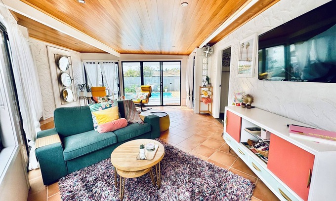 Coffs Harbour Villa | Relaxing Palm Springs Retreat with Private Pool & Ocean View
