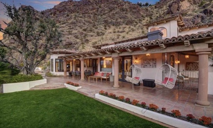 Araby Cove House | Experience Palm Springs Villa Araby Estate with Ocean Views