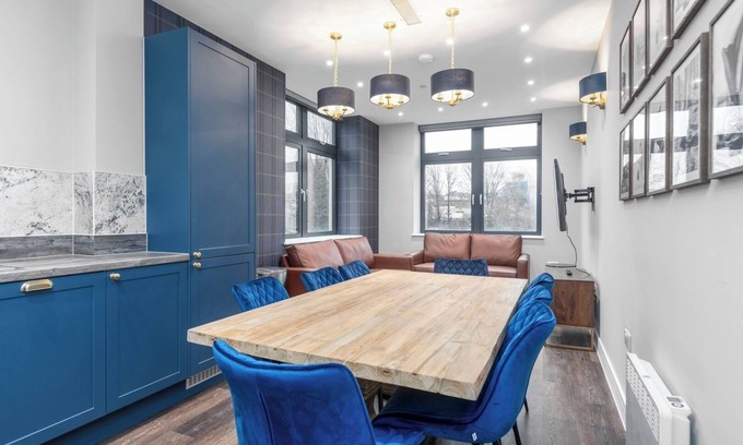 London Borough of Bromley Apartment | Palm Tree House | Ralph Lauren