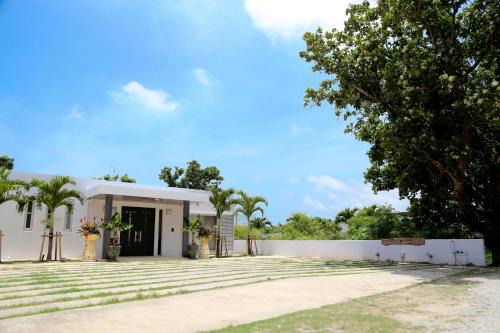 Miyara Villa | Experience Family-Friendly Comfort at Palm Villa Ishigakijima