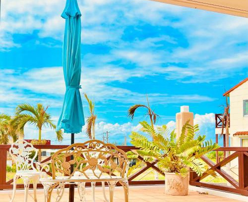 Taketomi-jima Taketomi-cho Villa | Elegant Palm Villa Ishigakijima with Hot Tub & Breakfast
