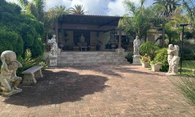 Nelson Mandela Bay House | Relax at Palm Villa: Highly Rated with Kitchen Amenities