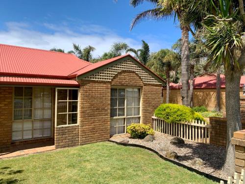 Inverloch House | Family-Friendly Retreat at Palm Waters 1 with Great Reviews