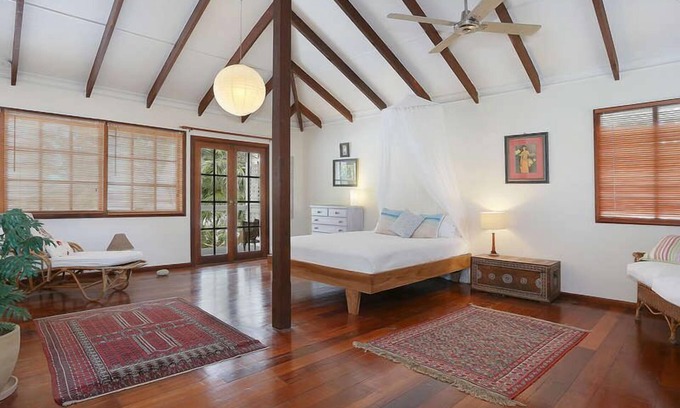 Wooloweyah House | Discover Palmberry: A Hidden Oasis in Tranquil Beach Community