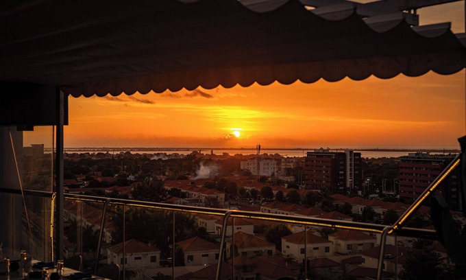 Luanda Hotel | Relax at Palmeiras Suite Hotel: Rated 8.8 with a Pool & Spa