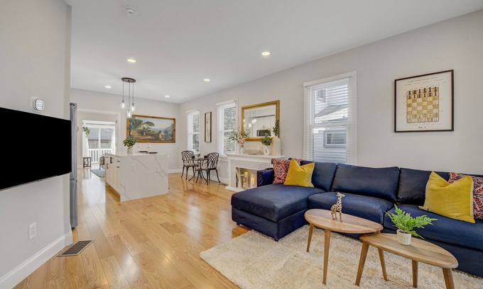 Princeton Condo | Palmer Square 1BR: Private Patio & Pet-Friendly Amenities