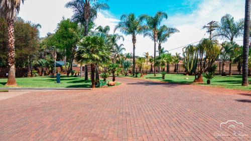 Krugersdorp Bed & Breakfast | Discover Palmera Guest House: Family-Friendly Escape