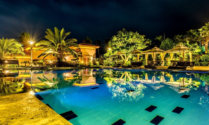 Daecheon-dong Hotel | Discover PalmValley Pool Villa Resort with Spa & Family Fun