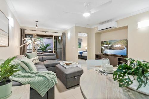 Westcourt Apartment | Palmview Heights - 9 Pools BBQ & Gym