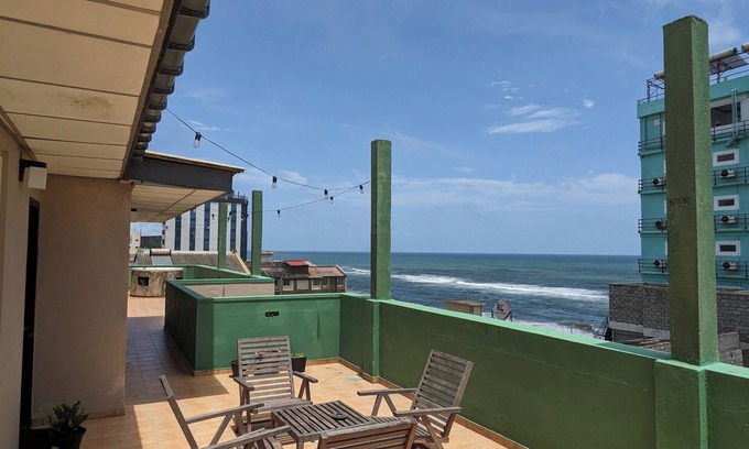 Bambalapitiya House | Budget-Friendly Stay at Palmyrah Residencies with Breakfast