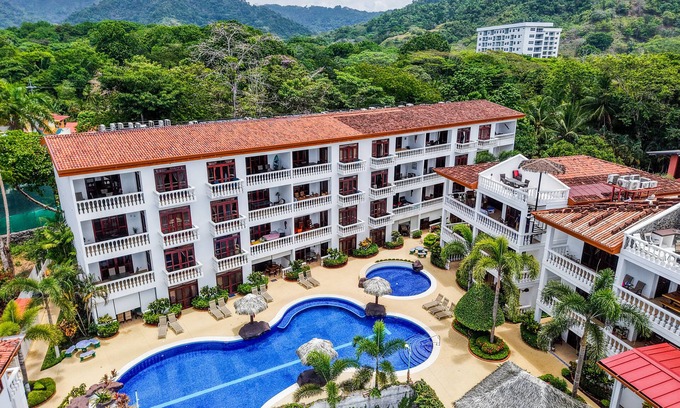 Cerro Plano Condo | Beachfront Bliss: Paloma Blanca Condo with Ocean Views