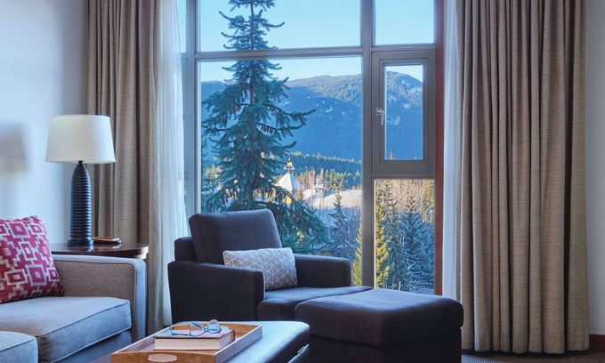 Whistler Village Hotel | Discover Pan Pacific Whistler Village Centre: 4-Star Escape